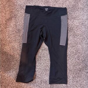 Women’s capri style Black and Gray Leggings